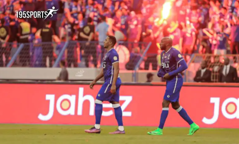 الهلال يضحي بمحترفي الفريق